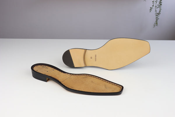 Herrenschuhsohle, pflanzlich gegerbtes Leder