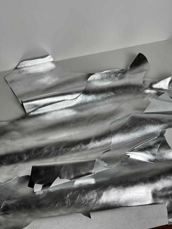 Leather Scraps, Medium and Small pieces, Color Silver, Nice finish look | 0.8 kg | 1.8 lb