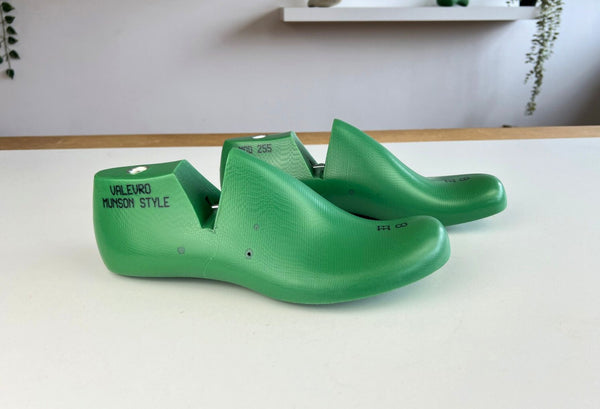 Men Shoe Last, Munson Style