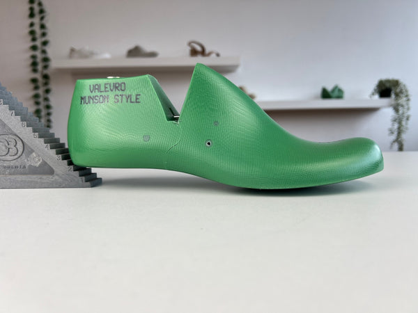 Men Shoe Last, Munson Style