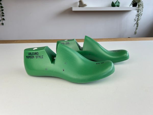 Men Shoe Last, Munson Style