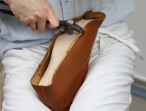 Lasting the allowance in Valevro shoemaking course