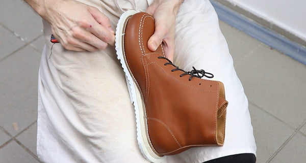 DIY moc boot course teaching leather boot making step-by-step with rubber soles.