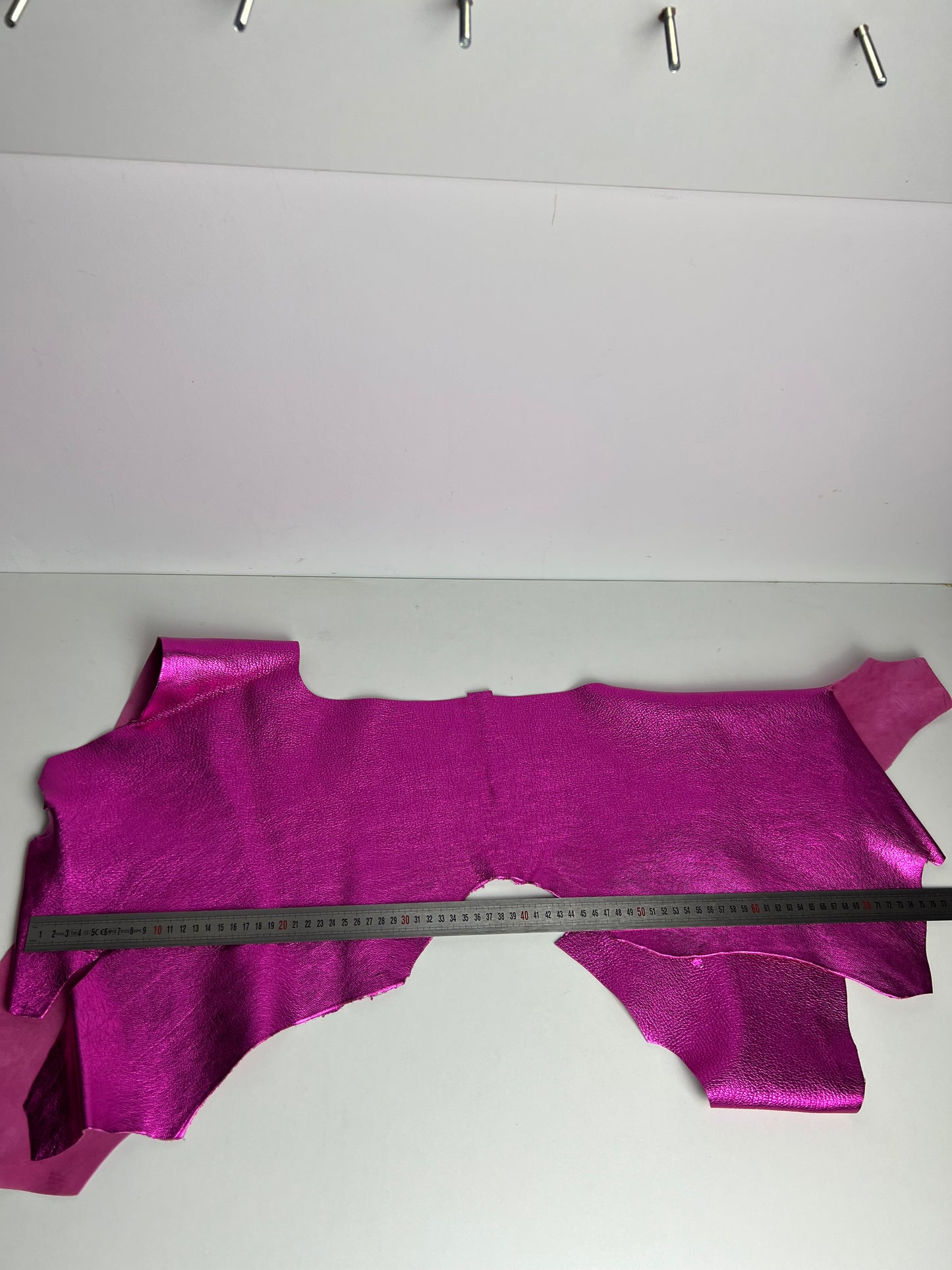 Pieces of Leather, Medium and Large pieces, Color Pink, Nice finish look | 0.8 kg | 1.8 lb