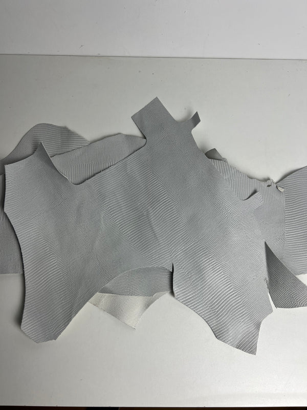 Leather Scraps, Medium and Small pieces, Color White, Snake finish look | 0.8 kg  | 1.8 lb