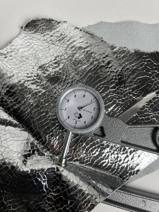 Pieces of Leather, Medium and Large pieces, Color silver, Cracked Mirror finish look | 0.8 kg  | 1.8 lb