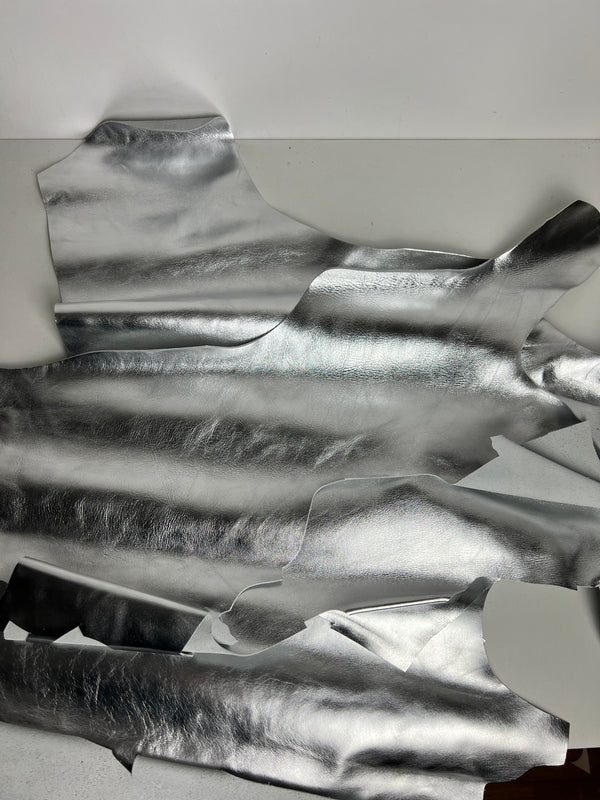 Leather Scraps, Medium and Small pieces, Color Silver, Nice finish look | 0.8 kg  | 1.8 lb